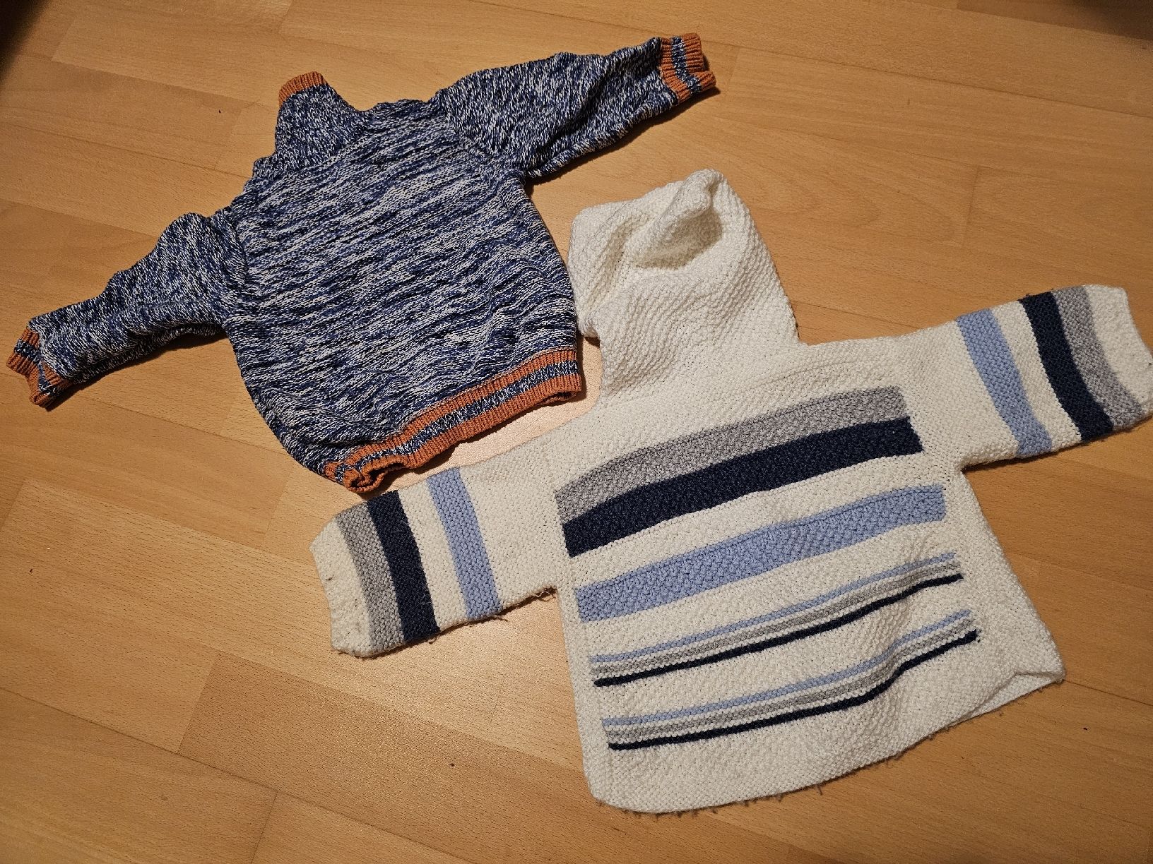 Maglioni & Felpe: 2 warme Pullover Gr 74 – Usato da Winterthur venduto da la_lunae 1