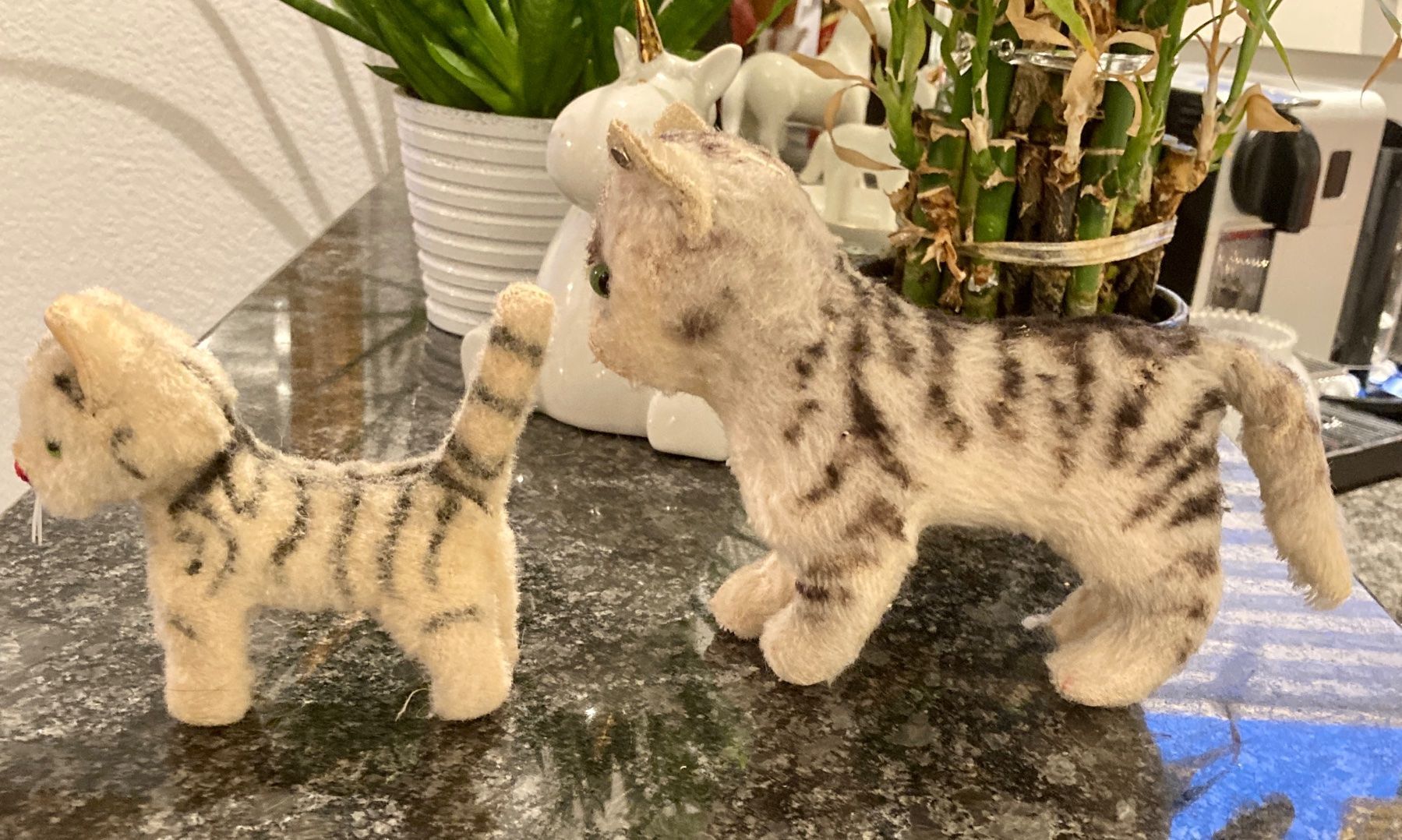 Steiff Spielzeuge: 2 Katzen - antike Steiff Stofftiere – Gebraucht aus Rütihof von Kelani 1