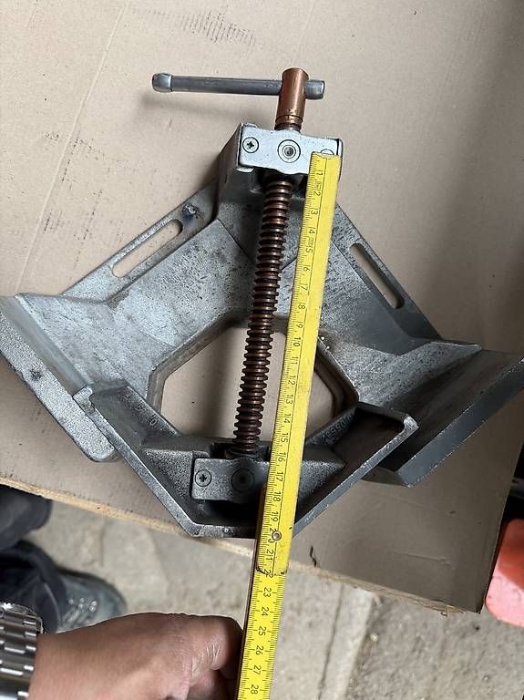 Bessey Tous les outils: 2Stk BESSEY Metall-Winkelspanner – D'occasion à Necker par liq24 2