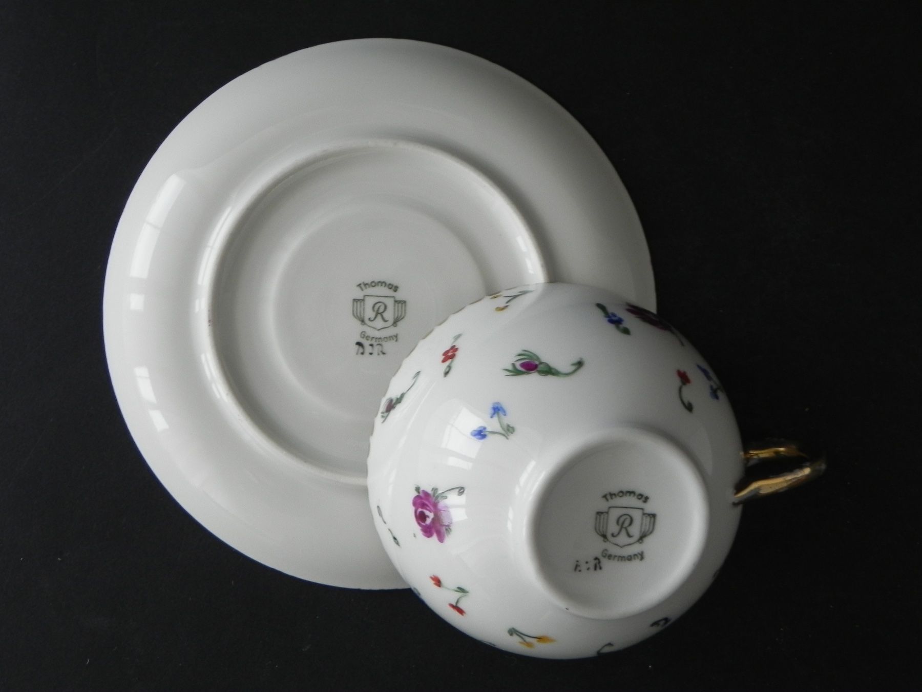 Set di piatti: Tassenset mit Dessertteller STREUBLUMEN handbemalt - Thomas – Usato da Zürich venduto da LodgE-21 5
