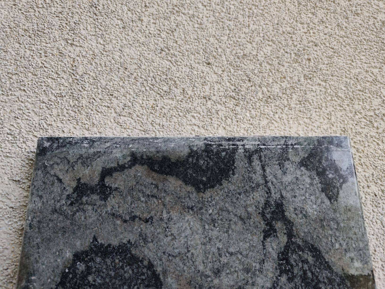 Plateaux: Granit Platte  – D'occasion à Nussbaumen AG par Dnedi 1