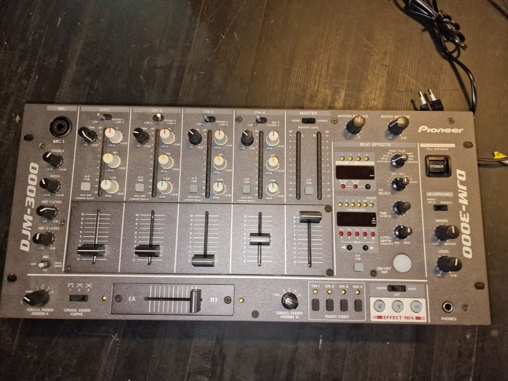 Pioneer DJ DJM3000 DJMixer 19 Zoll Format Kaufen auf Ricardo