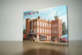 Kibri 6770 Z Fabrik, Bausatz
