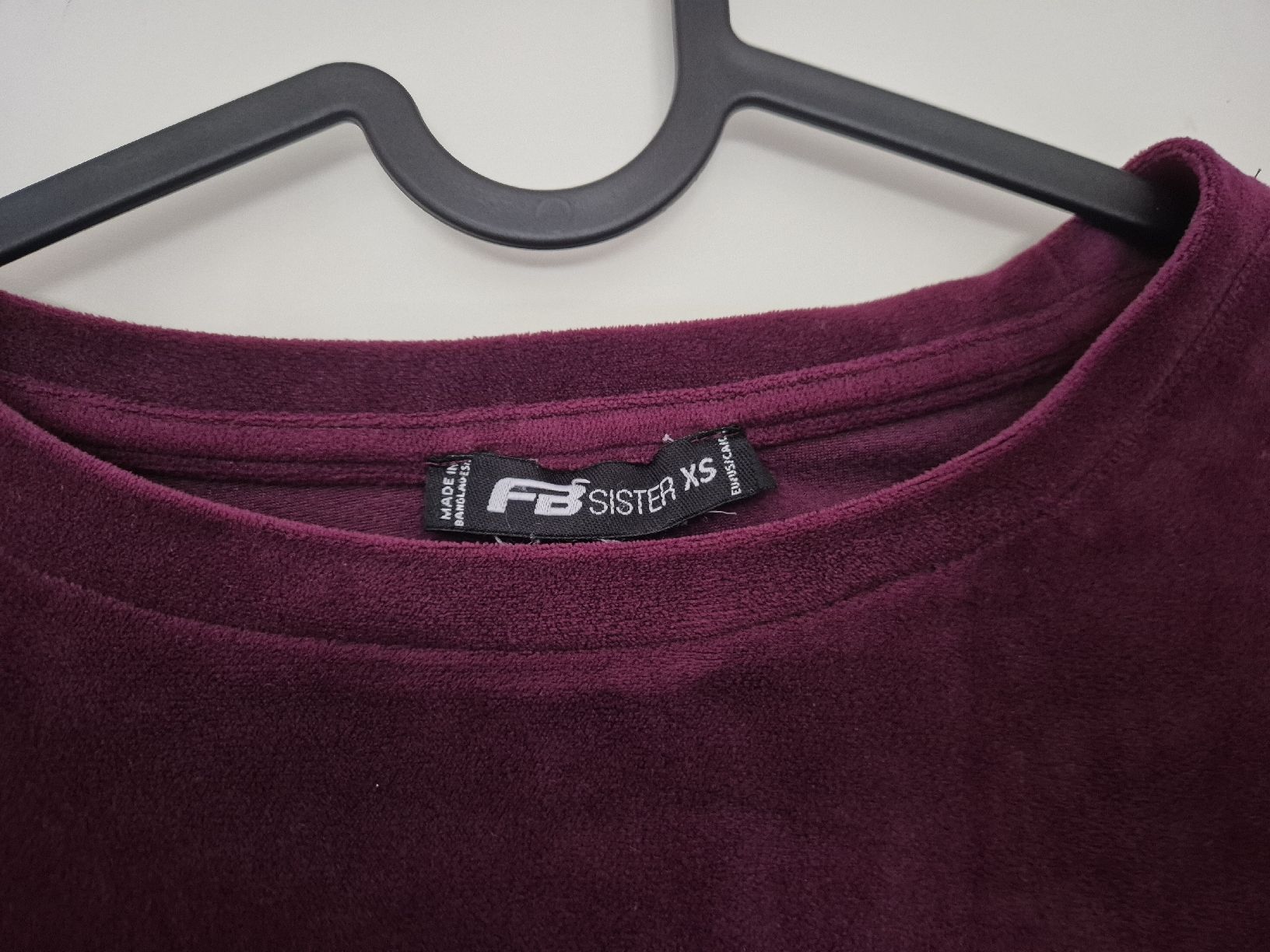 Maglioni & Felpe: Samt Pullover, bordeauxrot-violett/lila – Nuovo (secondo la descrizione) da Aesch BL venduto da sar_j59l 2