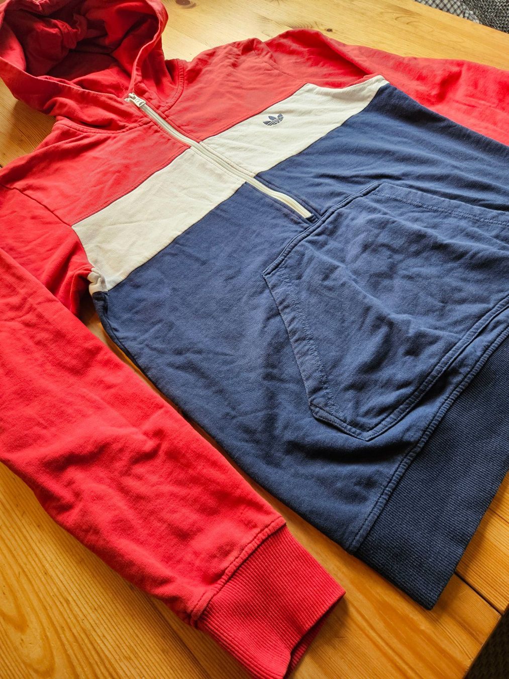 Adidas Maglioni & Felpe: Hoodie adidas Grösse M retro – Usato da Hägglingen venduto da United-Village-Trade 2