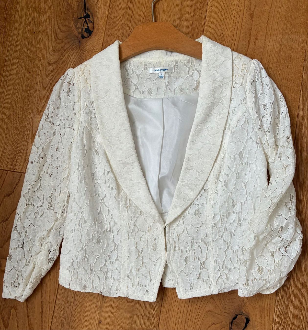 Jacken: Zarter Spitzen- Blazer – Gebraucht aus Murgenthal von chili60 2