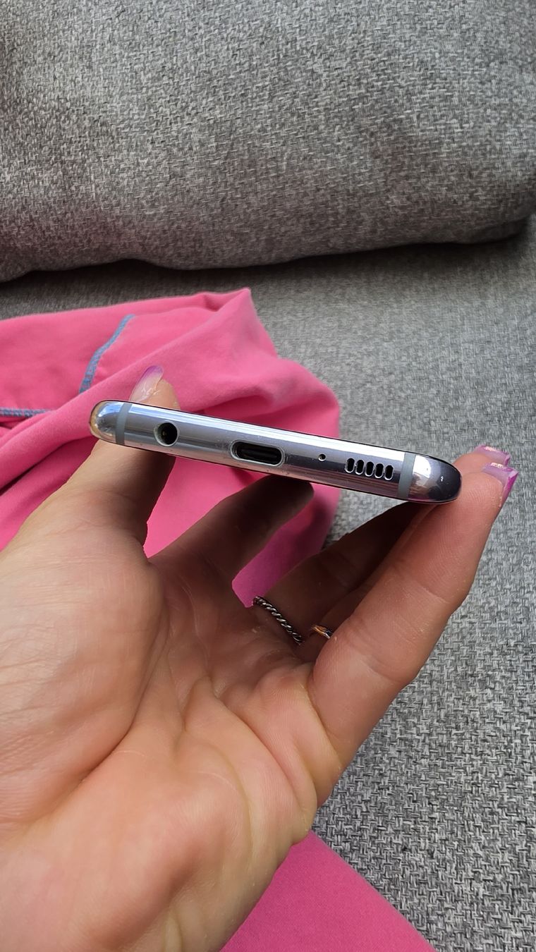 Samsung Portables: Samsung Galaxy S8, cracked screen damaged – D'occasion à Roveredo GR par JessK.Store 4