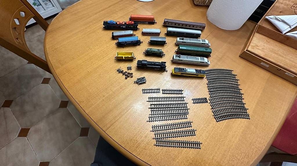 Modellini di ferrovie: ensemble de train miniatures de marque  – Usato da Lausanne venduto da beatriz_g