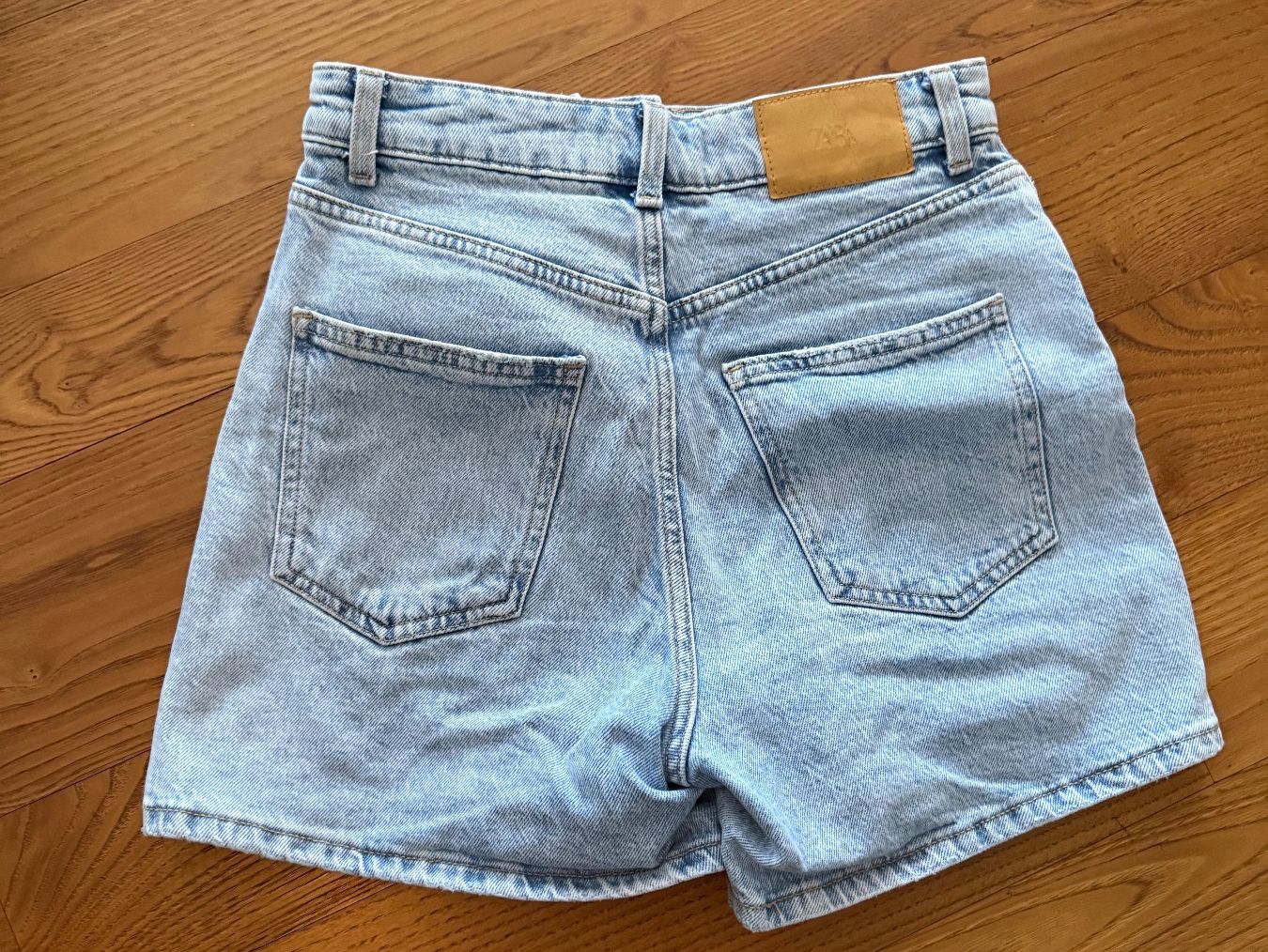 Zara Jeans: Jeansshorts, size 34 – Usato da Sissach venduto da laura.x4 1