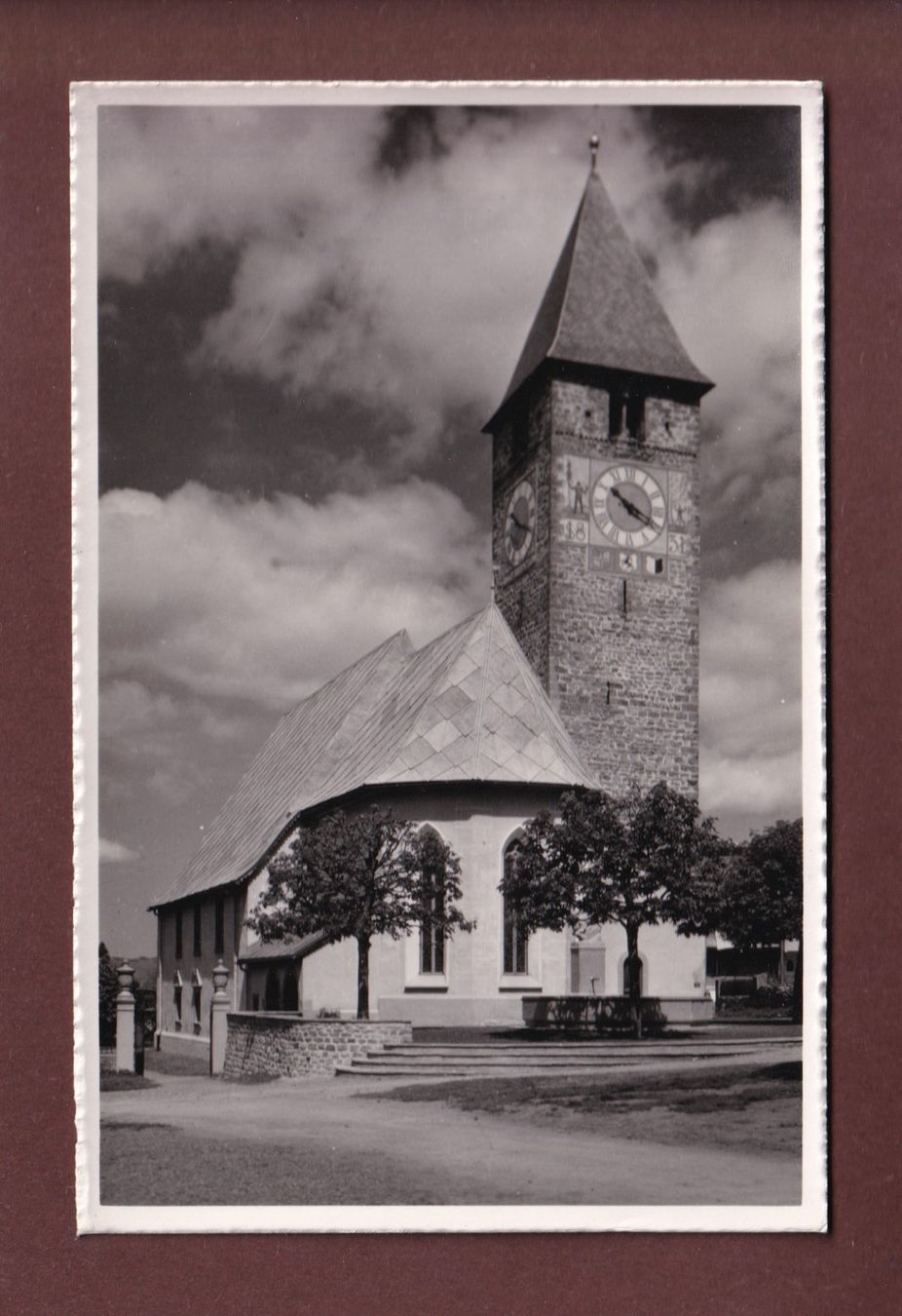 Ansichtskarten: KLOSTERS - Kirche // Falte // – Gebraucht aus Pully von nicecards-shop