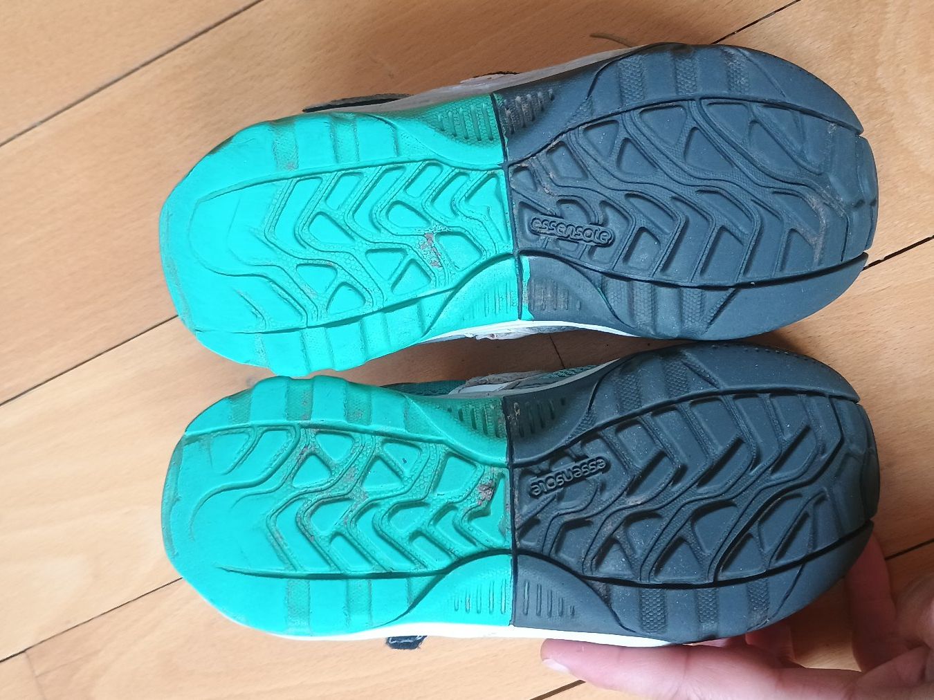 Scarpe per ragazze: Schuhe Mädchen Grösse 29 – Usato da St. Gallen venduto da takalusu 8