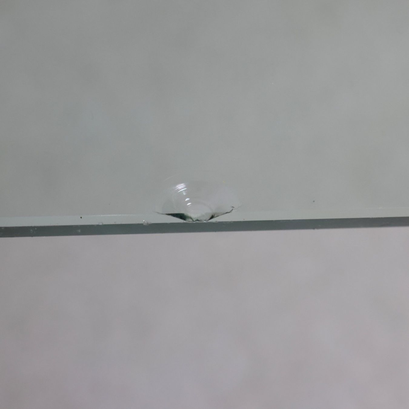 Tische: Einfacher Glas Tisch – Gebraucht aus Volketswil von brockipfannenstil 4
