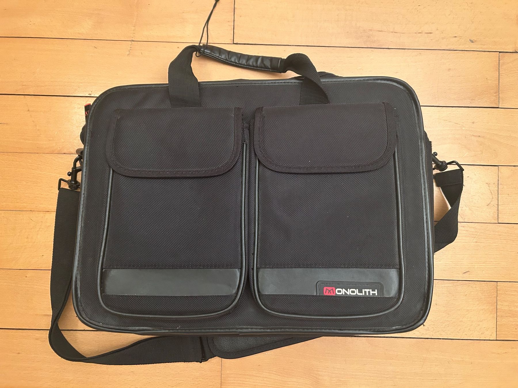 Monolith Valigie & Borse: Monolith Aktentasche aus robustem Nylon, NP 63.- – Usato da Rorschacherberg venduto da Svebe