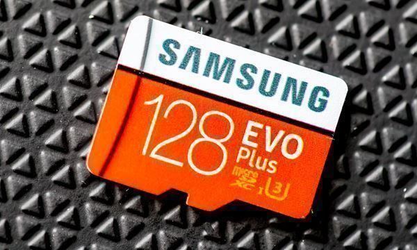 Samsung Schede di memoria: Samsung EVO Plus 128G 100MBs Flash-Speic – Nuovo e nell'imballaggio originale da Zürich venduto da wearehappy 2