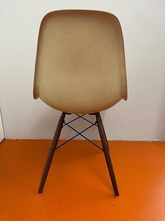 Stühle: Eames Side Chair grey yellow – Gebraucht aus hermrigen von Hasihasi2 1
