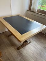 Esstisch aus Holz ausziehbar mit schwarzer Einlage