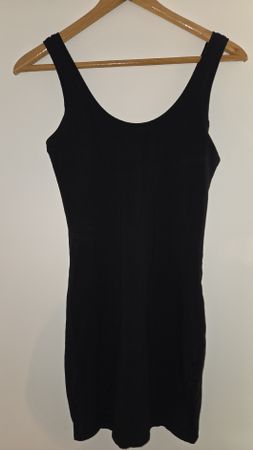 Kleines Schwarzes von Zalando Essentials, S