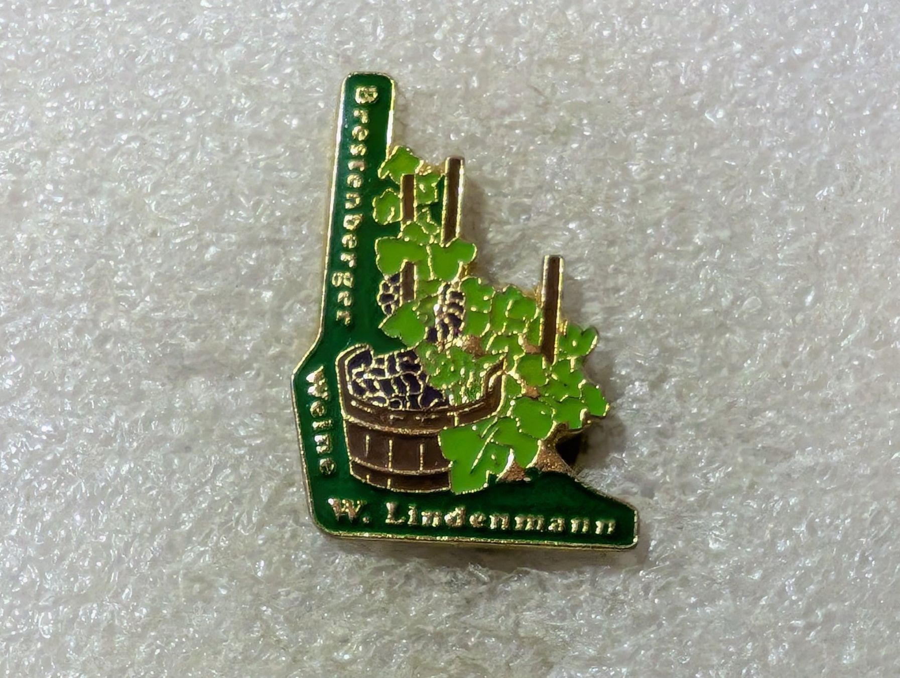 Placchette & Badge: Ansteckpin 100: – Usato da Oppligen venduto da Pin-Fall-Shop