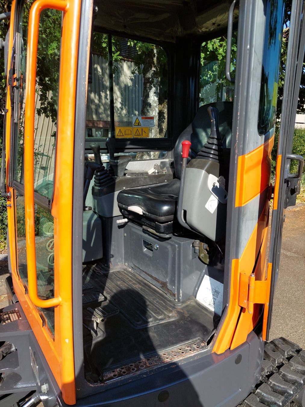 Doosan Bagger: Bagger Doosan DX27Z mit Powertilt – Gebraucht aus Grüningen von Hanix-36 5