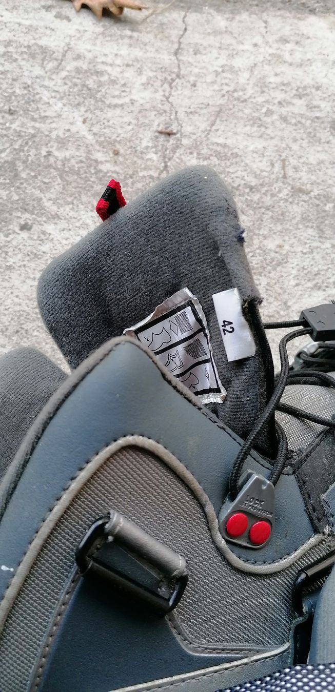 Pattini da ghiaccio: Schlittschuh 41 – Usato da Arbon venduto da zipogabi 4