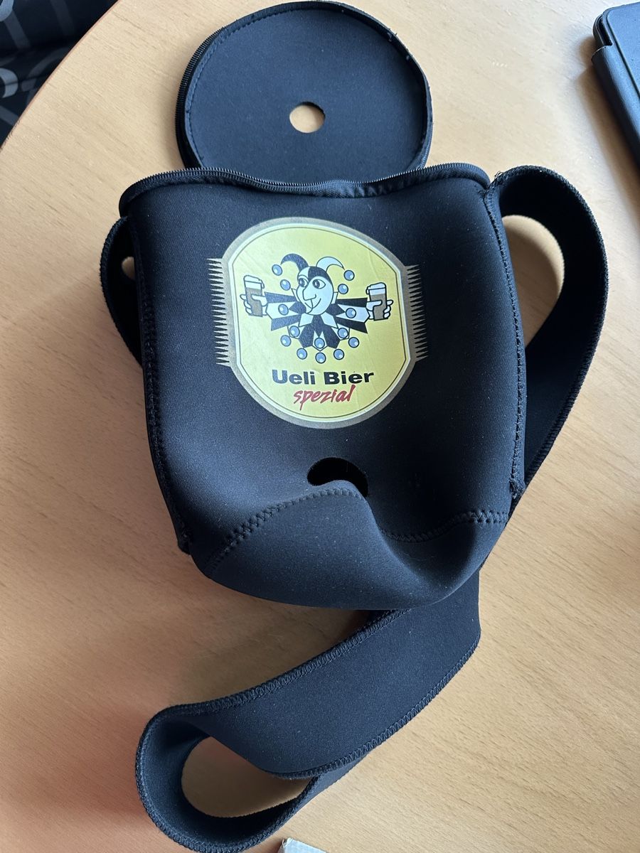 Accessoires: Hülle Urlibier Fässchen Neopren – D'occasion à Gelterkinden par pebege