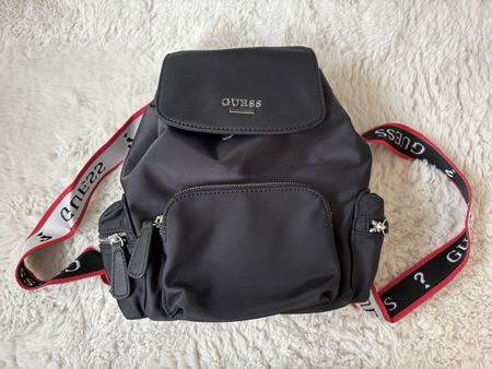 Rucksack Guess schwarz mit Logo Trageriemen