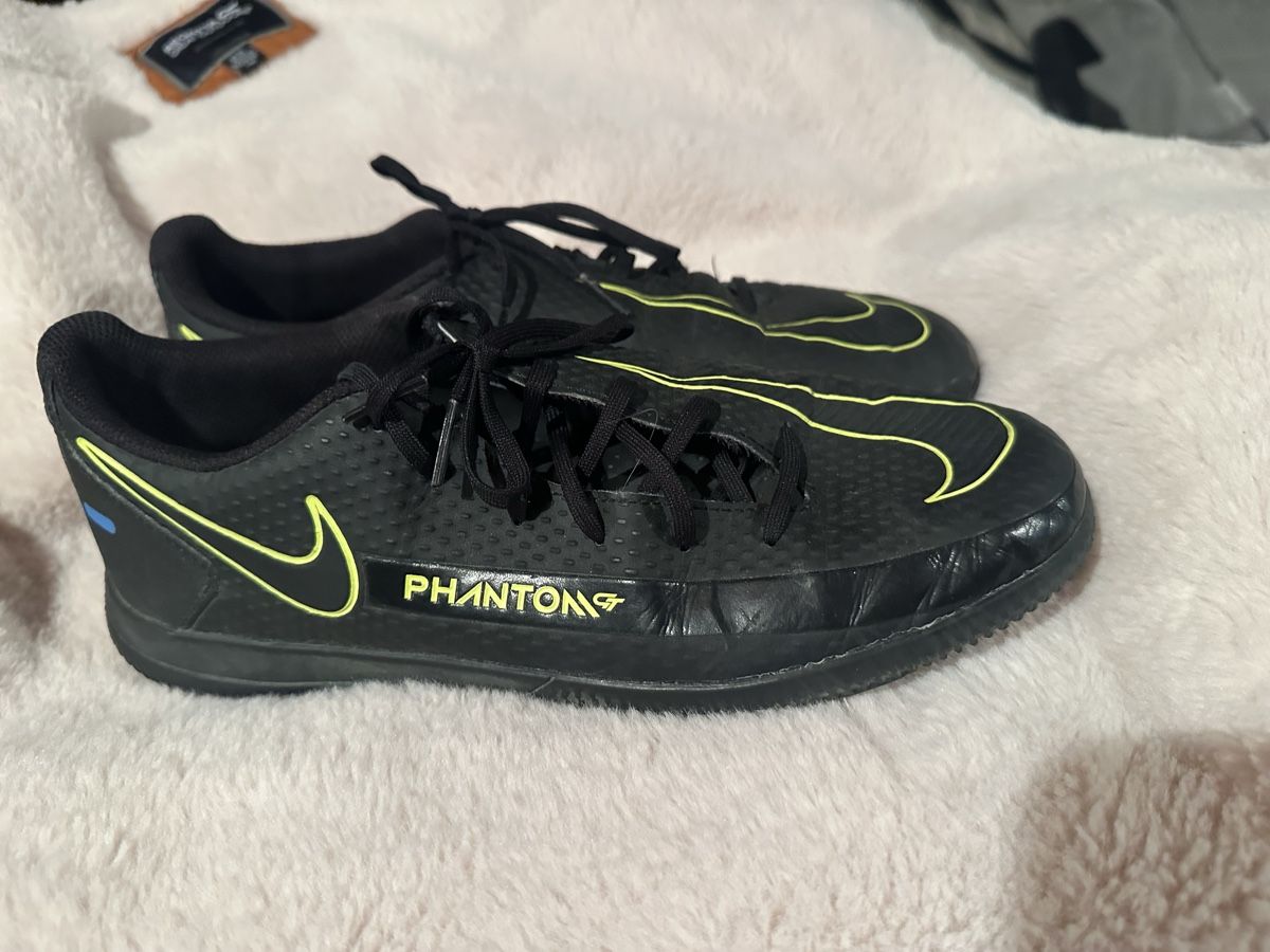Nike Herrenschuhe: Nike Phantom Hallenfussballschuhe 40 – Gebraucht aus Le Mont sur Lausanne von butterfly67 1