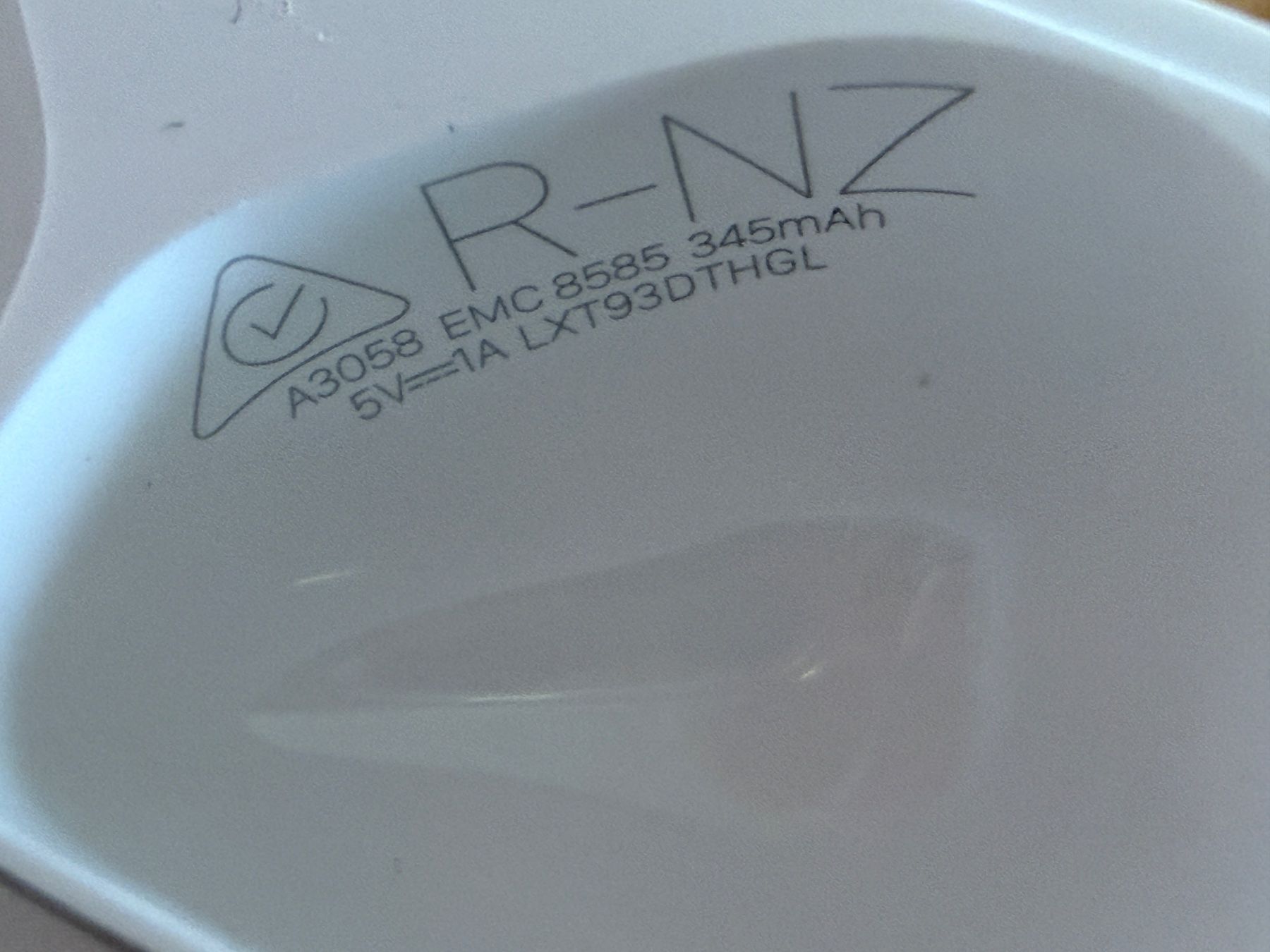 Apple Kopfhörer: APPLE AirPods 4 Charging Case – Gebraucht aus Lausanne von Nine1982 3