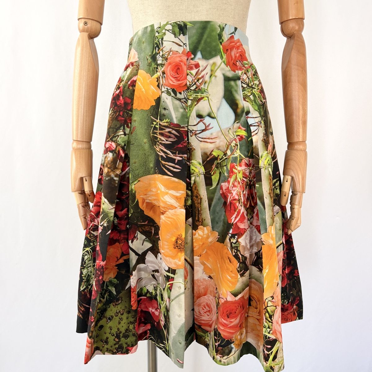 Akris Jupes: AKRIS Skirt new with tags – Neuf avec emballage d'origine à Emmen par Colette-Juliette 1