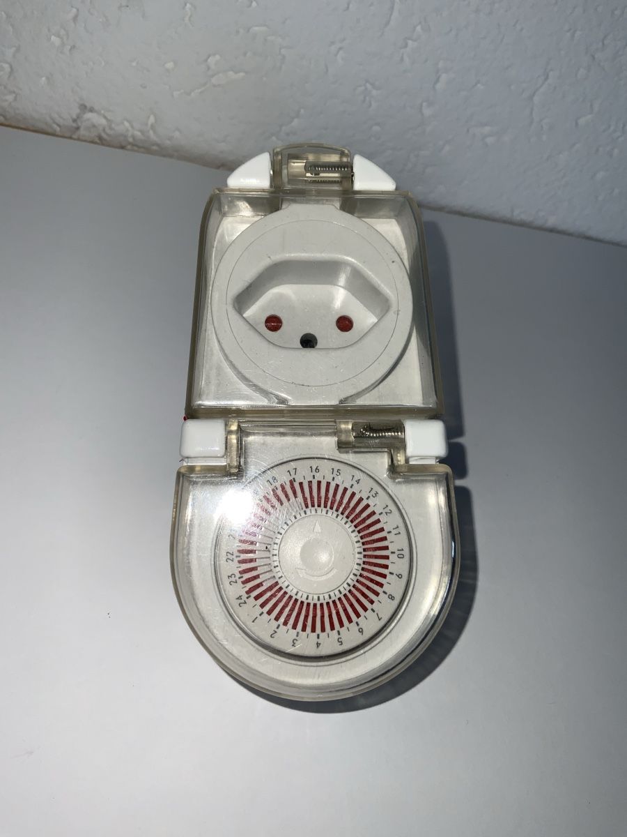 Interruttori: Zeitschaltuhr mechanisch, neuwertig, Einbruchschutz – Usato da Vinelz venduto da Viewfinder84 2