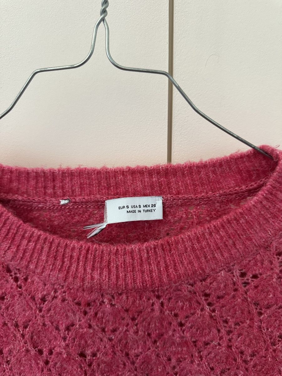Pull&Bear Top: Pull en maille rose dos nu – Usato da Yverdon-les-Bains venduto da Laureetlargent 1
