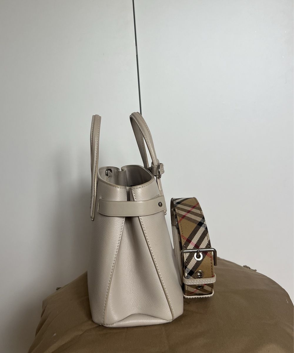 Burberry Borse da donna: BURBERRY Banner tote Beige – Nuovo (secondo la descrizione) da Niederlenz venduto da CXClouds 3