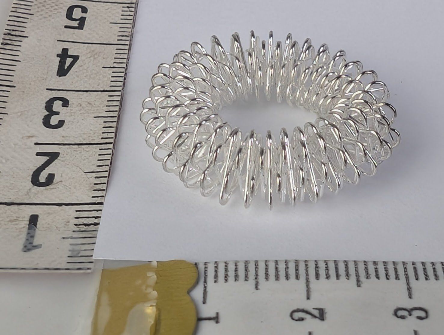Anelli: Akupressur Finger-Massage-Ring (Silbrig) – Nuovo (secondo la descrizione) da Zürich venduto da 1.Simon 2