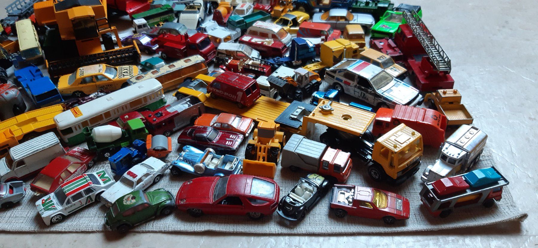 Giocattoli: Grosse, wunderschöne Blechauto-Sammlung ! – Usato da Neuheim venduto da Tidola 6