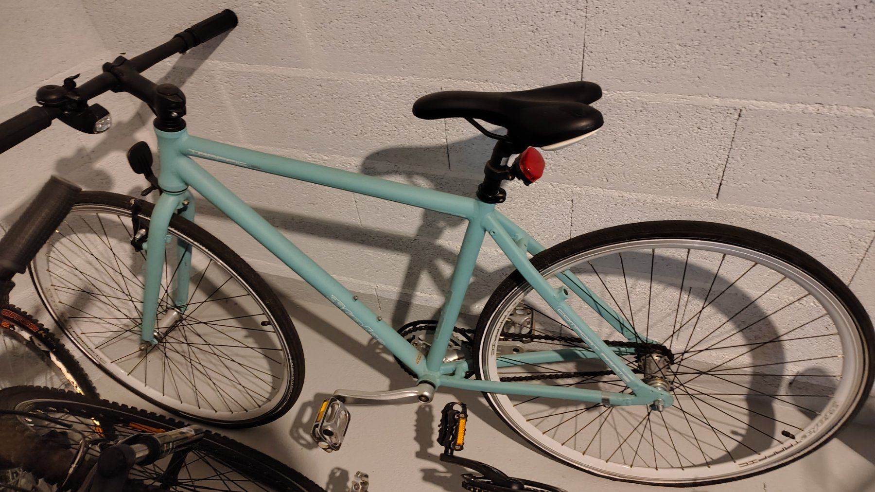 Vélos: Vélo turquoise equipé système freinage à rétropédalage – D'occasion à Puidoux par Sophia70 5