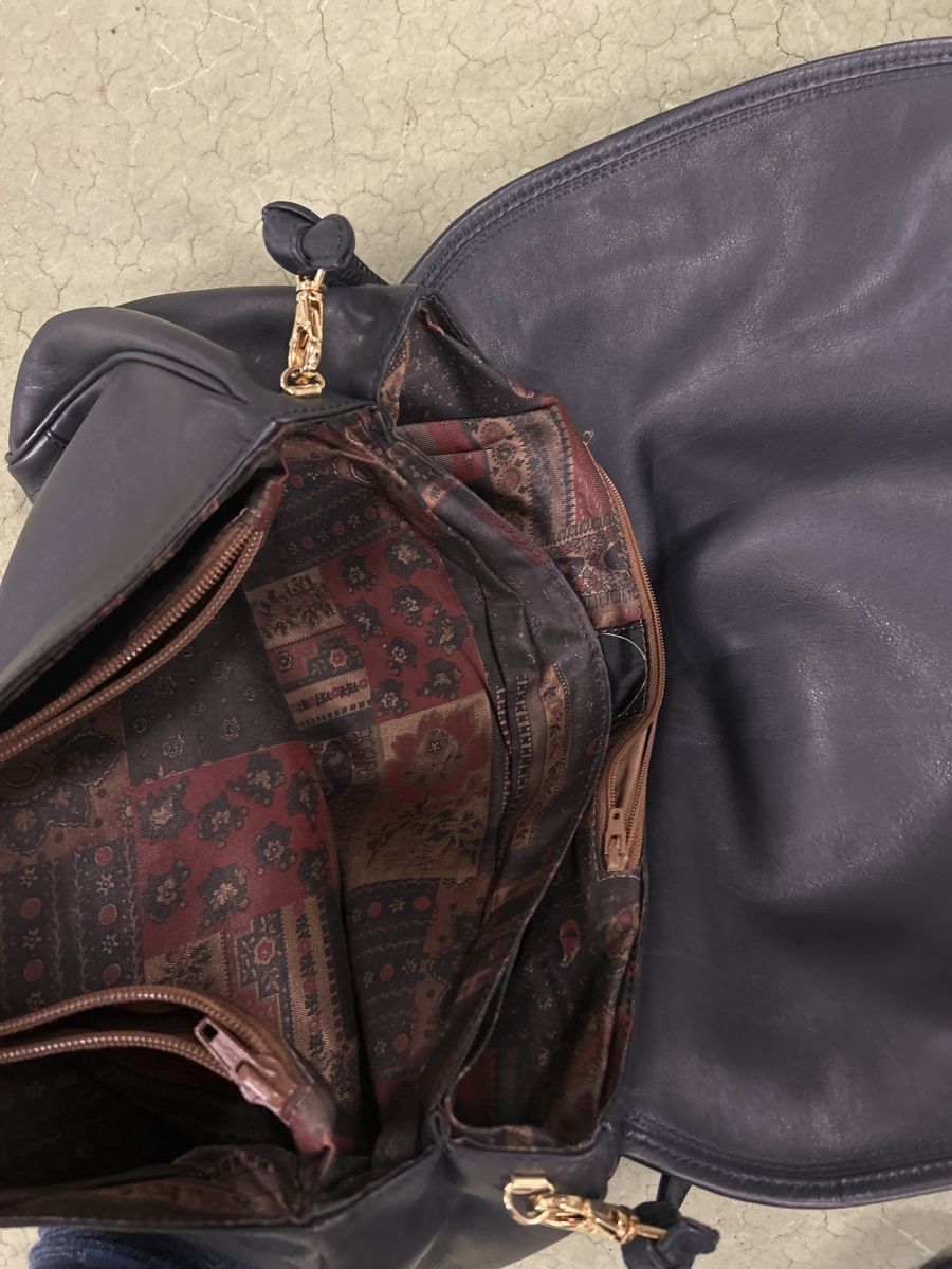 Taschen für Damen: Elegante Vintage Ledertasche, schwarz – Gebraucht aus Mörschwil von philmensa 1