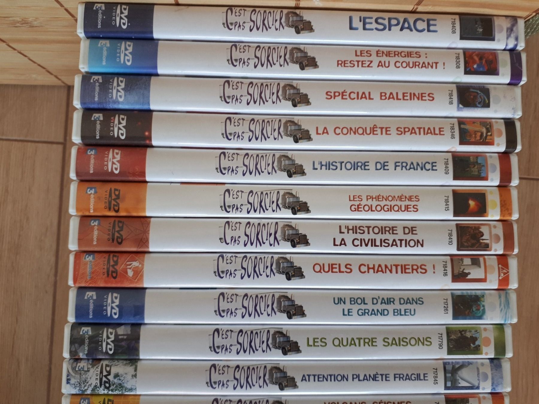 Tutti i DVDs: 29 Dvd C'EST PAS SORCIER, comme neuf – Nuovo (secondo la descrizione) da Ferlens VD venduto da sunshine321 1