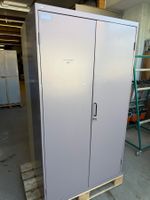 massiver Metallschrank BIGLA mit Schlüssel 100x40x180cm
