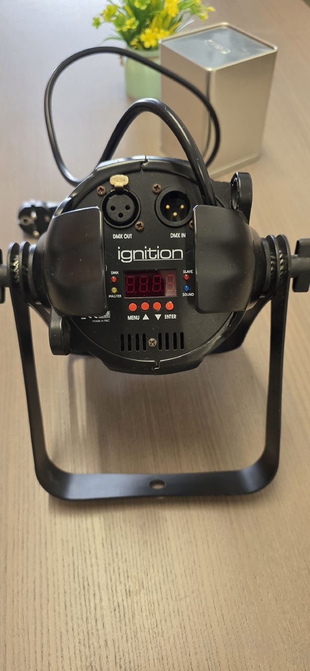 Lampade: 4PZ Ignition Mini Studio PAR RGBAW 5-in-1 – Usato da Basel venduto da giu_9bzh 1