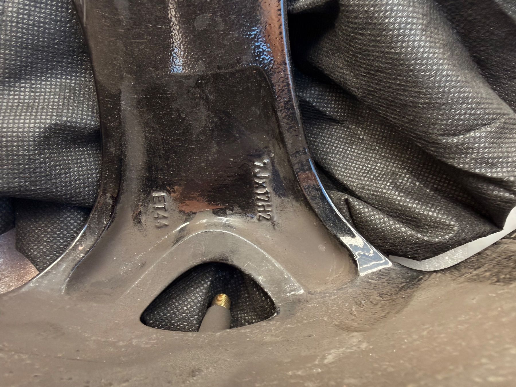 Opel Pneumatici & Ruote complete: Opel Corsa D Räder – Usato da Schenkon venduto da jul_vnk7 6