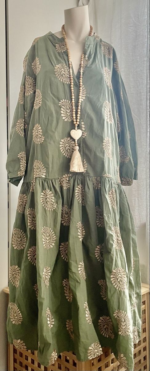 Vestiti: Wunderschönes Kleid mit Stickereien – Nuovo (secondo la descrizione) da Zürich venduto da Caracol1998