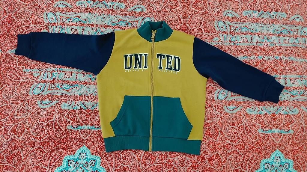 Pulls et sweat-shirts: Benetton Pulli Grösse 104 neu – D'occasion à Merenschwand par gionatav