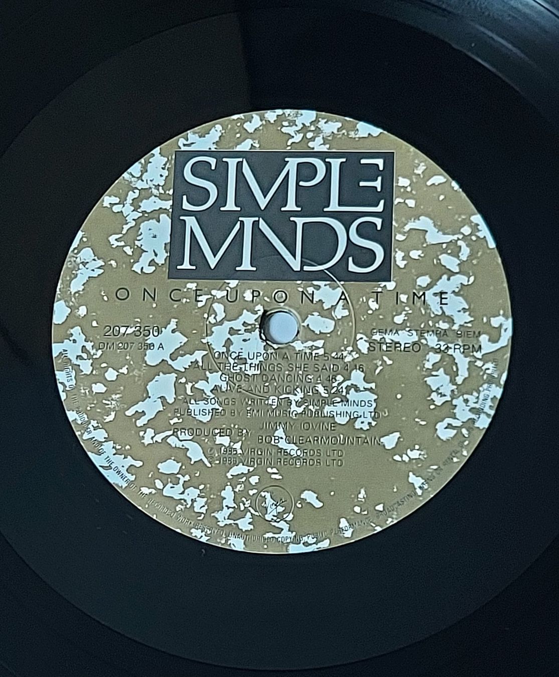 Schallplatten: LP - SIMPLE MINDS - ONCE UPON A TIME – Gebraucht aus Steckborn von Quo7 1