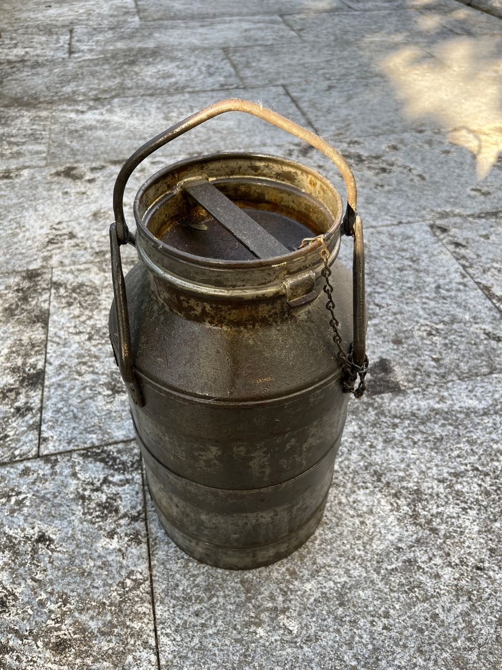 Tutte le decorazioni: Milchkanne Antik – Usato da Bottmingen venduto da Puffsack 1