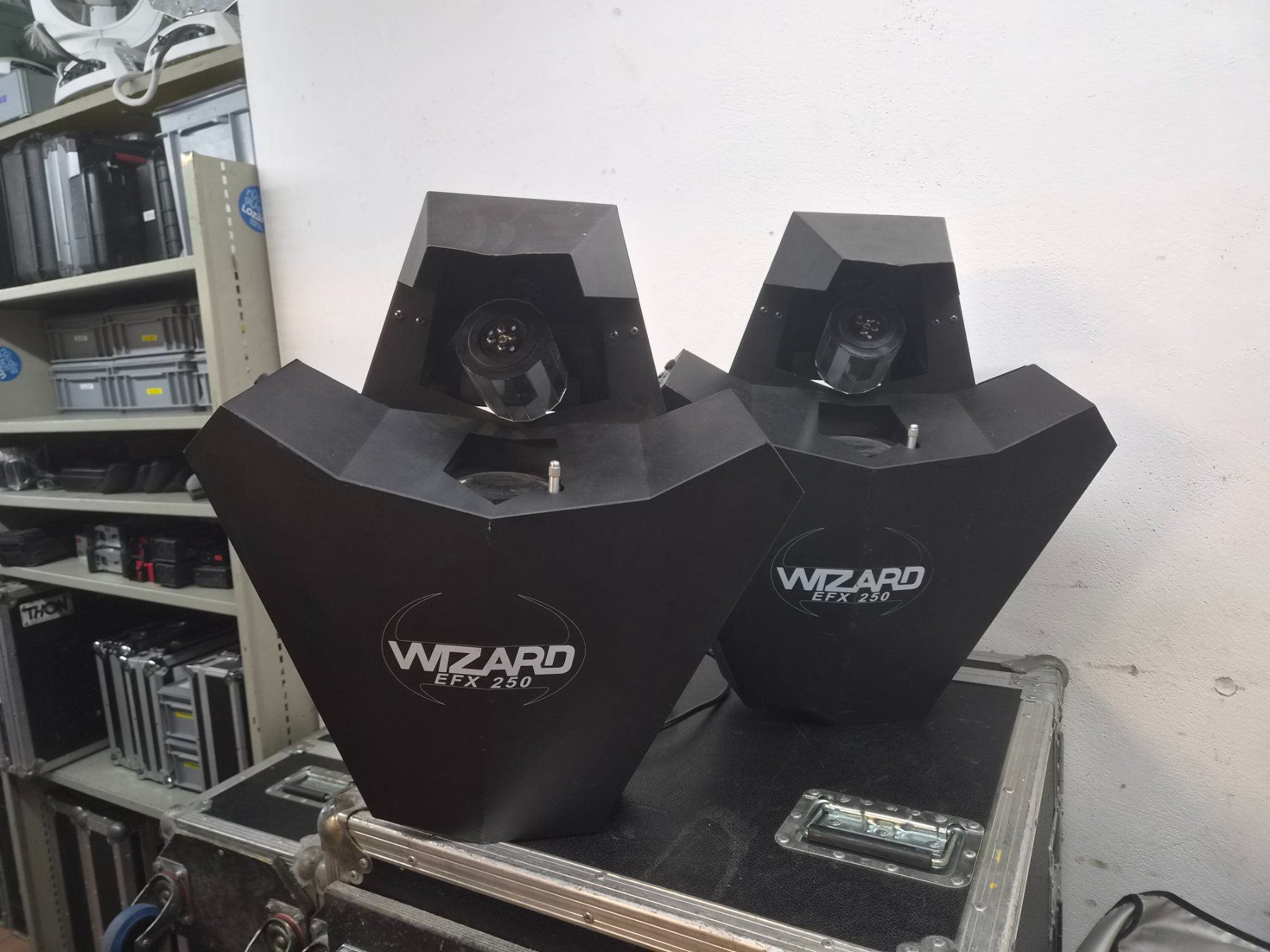 Lampade: WIZARD EFX 250 Lichteffekte 2 Stk. guter Zustand – Usato da Vitznau venduto da Night-Fire