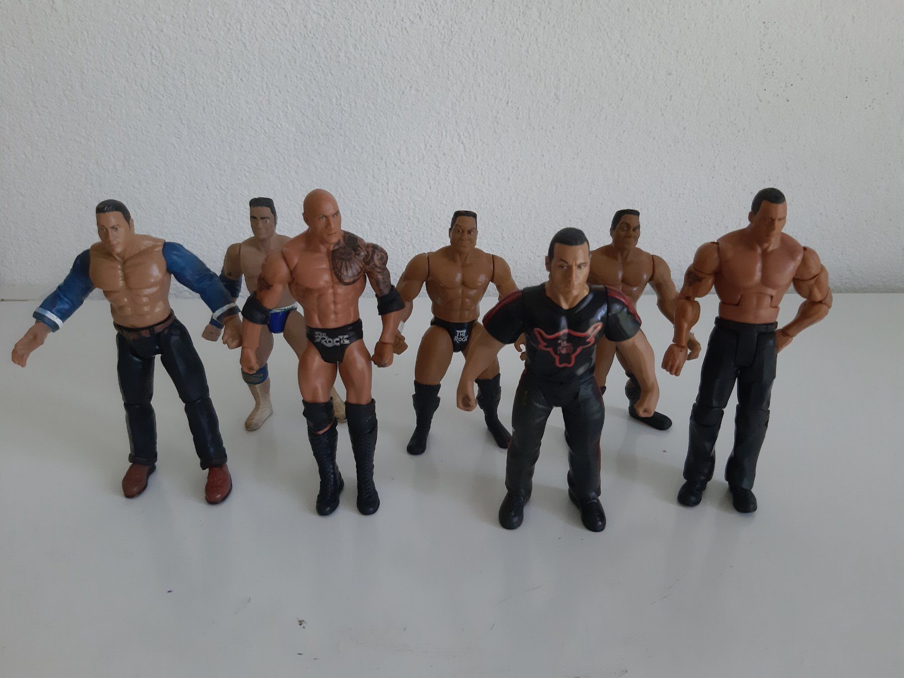 WWE Statuette: WWE Lot 7 Action Figure The Rock Sammlung – Usato da Buchs SG venduto da Bray_Law