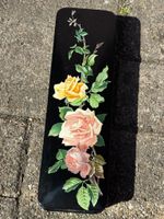 Holzbox mit Rosen
