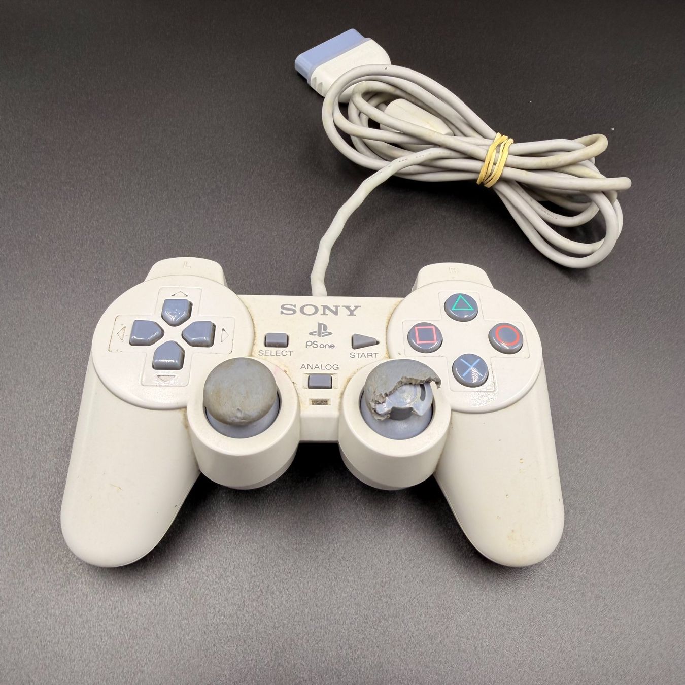 Sony Controller: Sony PlayStation PSone Controller weiss – Usato da Düdingen venduto da Nerdworld 5
