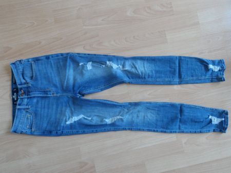 ***** HOLLISTER Jeans GR 25 *****