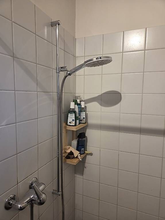Docce: Verschiedene Badmöbel- Dusche – Usato da Aarberg venduto da Dieter799